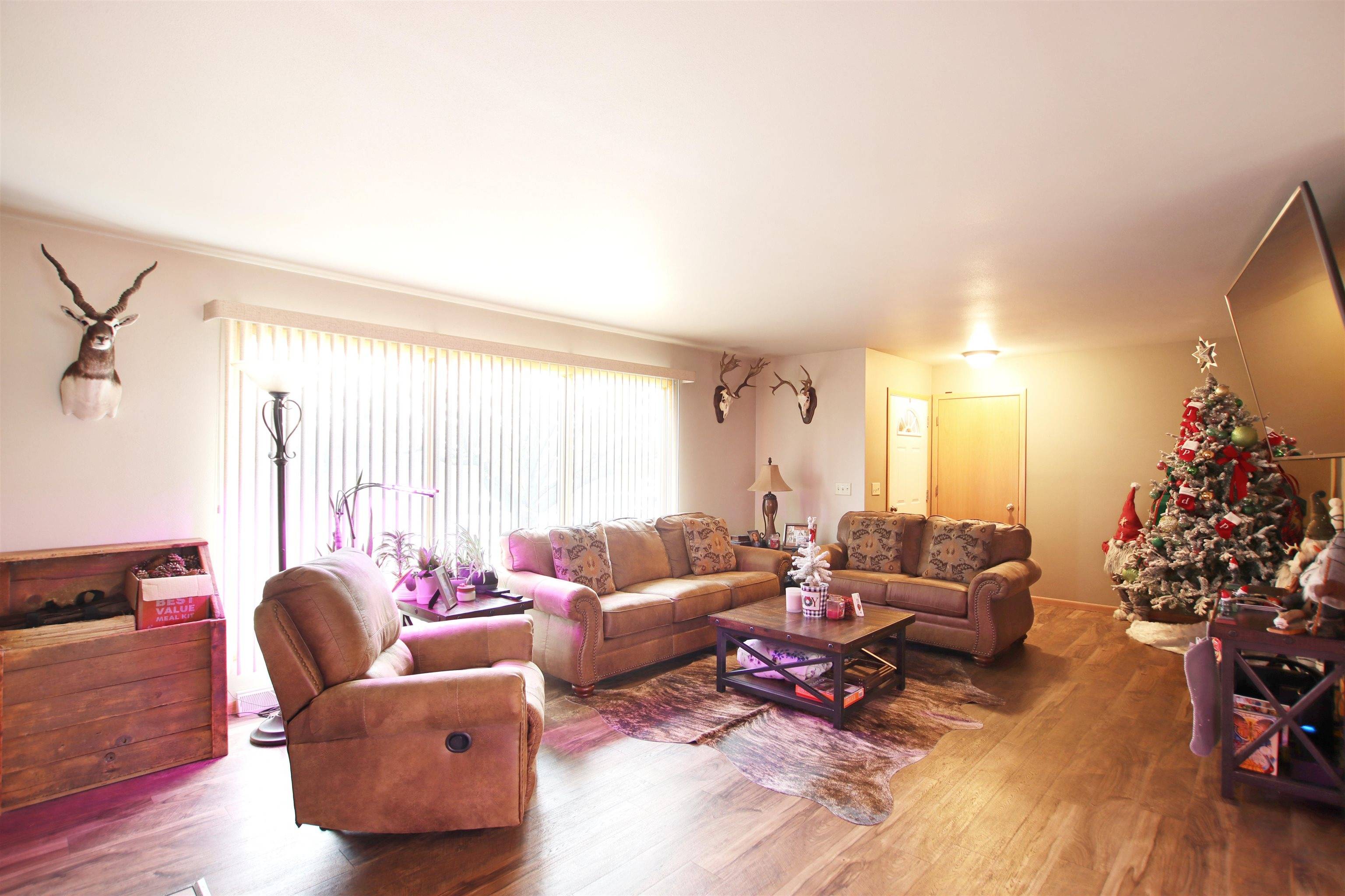 Oakfield, WI 53065,325 OAK ST