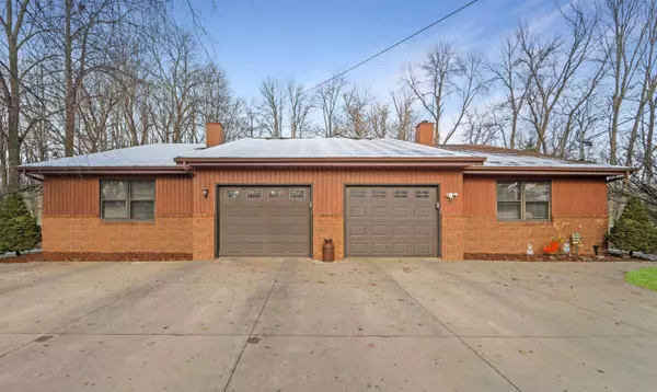 926 BONHEUR CT, Neenah, WI 54956
