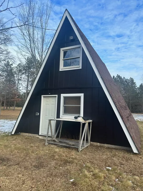 N13813 COUNTY ROAD V, Amberg, WI 54102