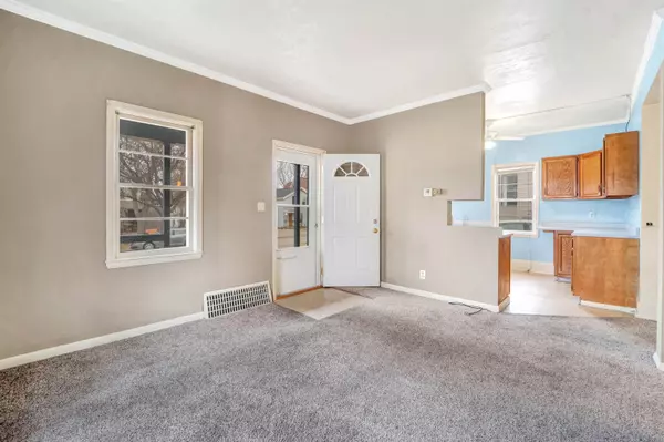 Appleton, WI 54914,733 W 3RD ST