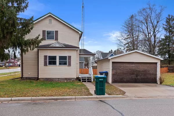 103 W PARK ST, Wautoma, WI 54982-8514