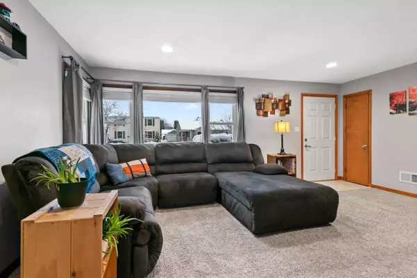 Neenah, WI 54956,137 HAZEL ST