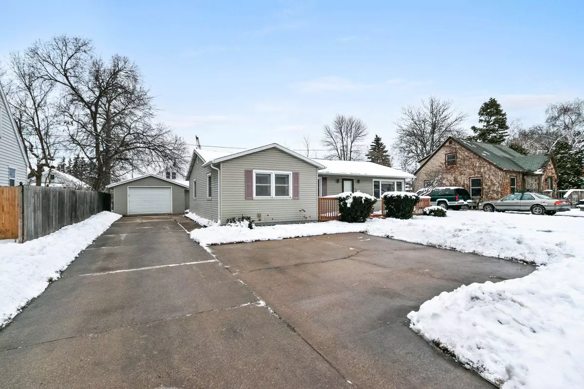 Neenah, WI 54956,137 HAZEL ST