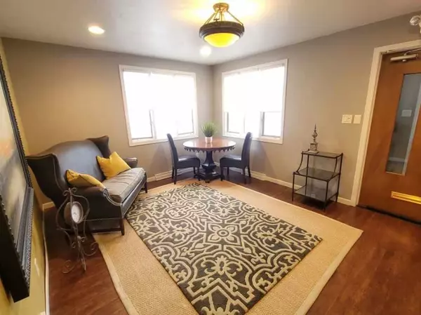 Green Bay, WI 54301,619 E WALNUT ST