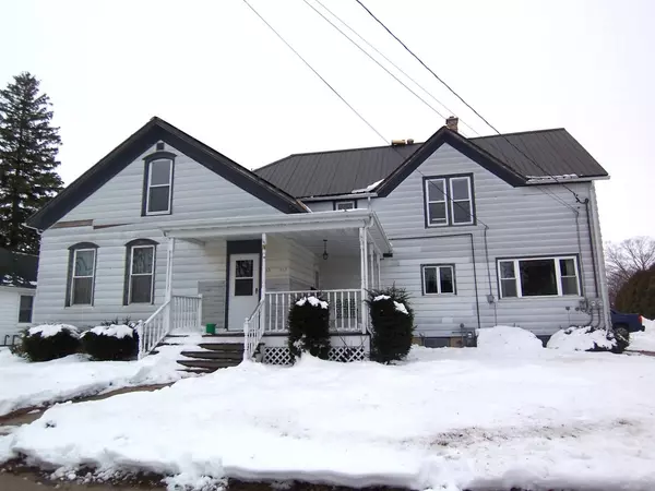 405 MAIN ST, Mishicot, WI 54228-9777