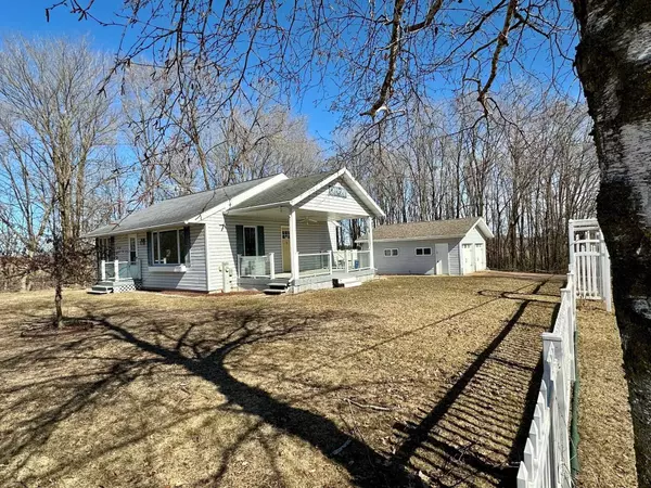 W10690 GEIDER RD, Gresham, WI 54128-8999