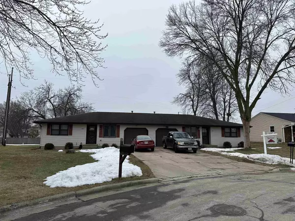 702 SUNRISE LN, Green Bay, WI 54301-1137
