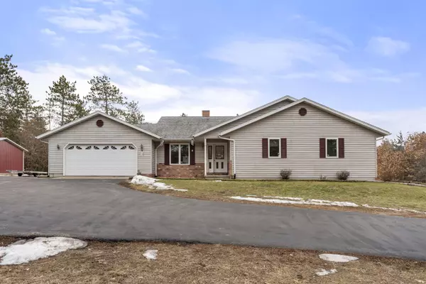 W5971 COUNTY ROAD H, Wild Rose, WI 54984