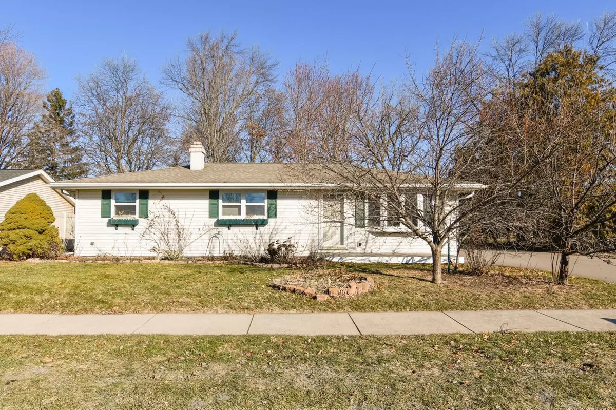 Kaukauna, WI 54130,2400 JOAN CT