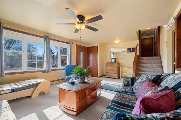 Ashwaubenon, WI 54304,1128 VALLEY VIEW RD