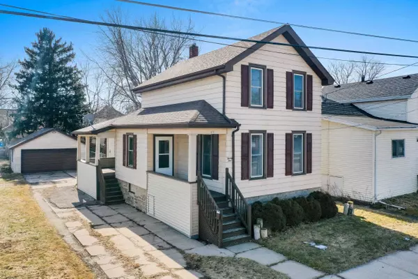 25 W 12TH AVE, Oshkosh, WI 54902
