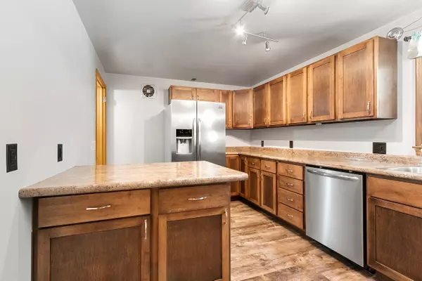 Neenah, WI 54956,157 N WESTERN AVE