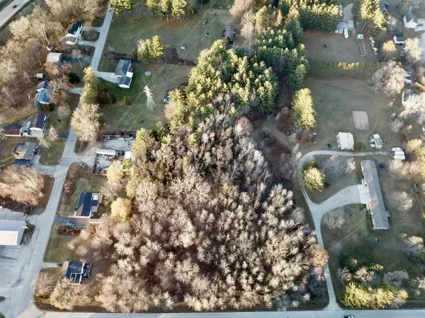 WOODSDALE AVE, Suamico, WI 54173