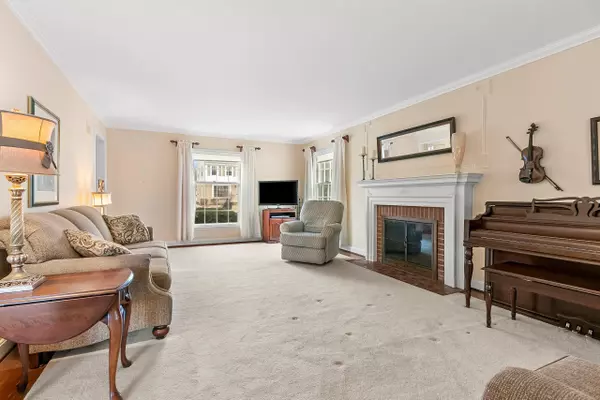 Green Bay, WI 54301-1922,2510 MARTHA AVE