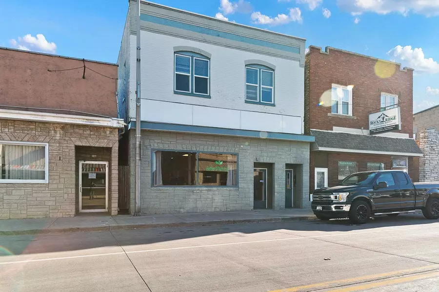 142 N MAIN ST, Oconto Falls, WI 54154