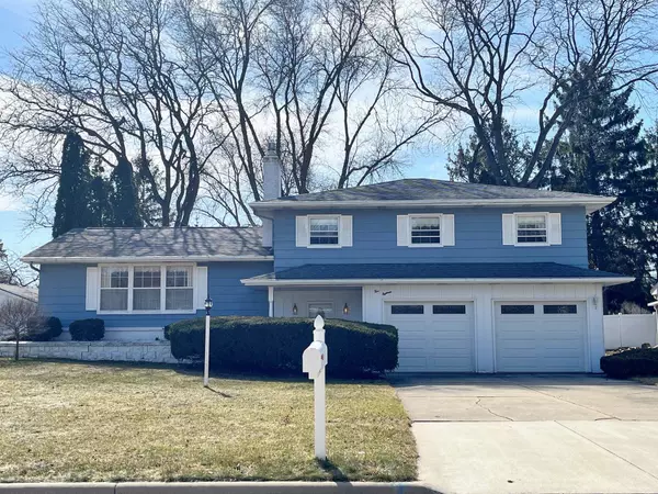 218 LONGVIEW AVE, Green Bay, WI 54301-1034