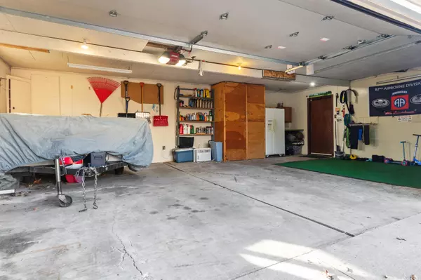 Kaukauna, WI 54130,2060 AUTUMN LN