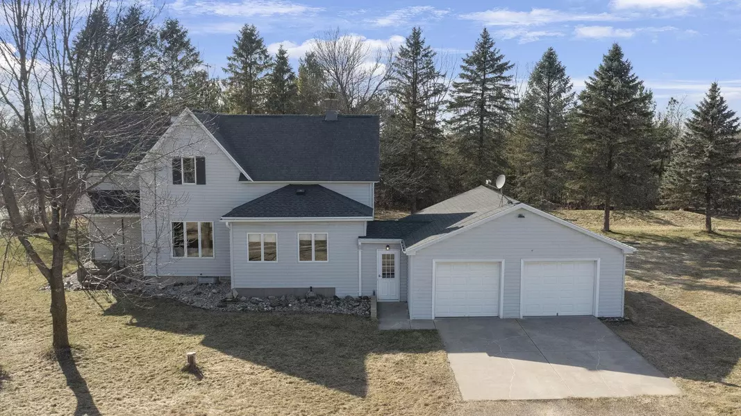 W5636 FOREST RD, Black Creek, WI 54106
