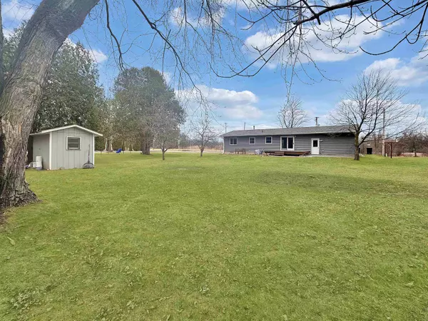 Gillett, WI 54124,539 E FOELKER ST