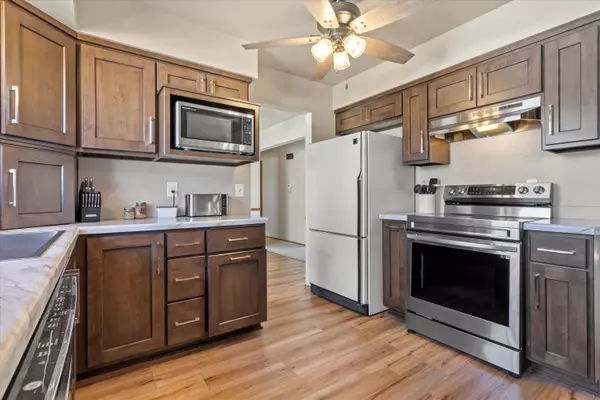 Neenah, WI 54956,141 W BELL ST