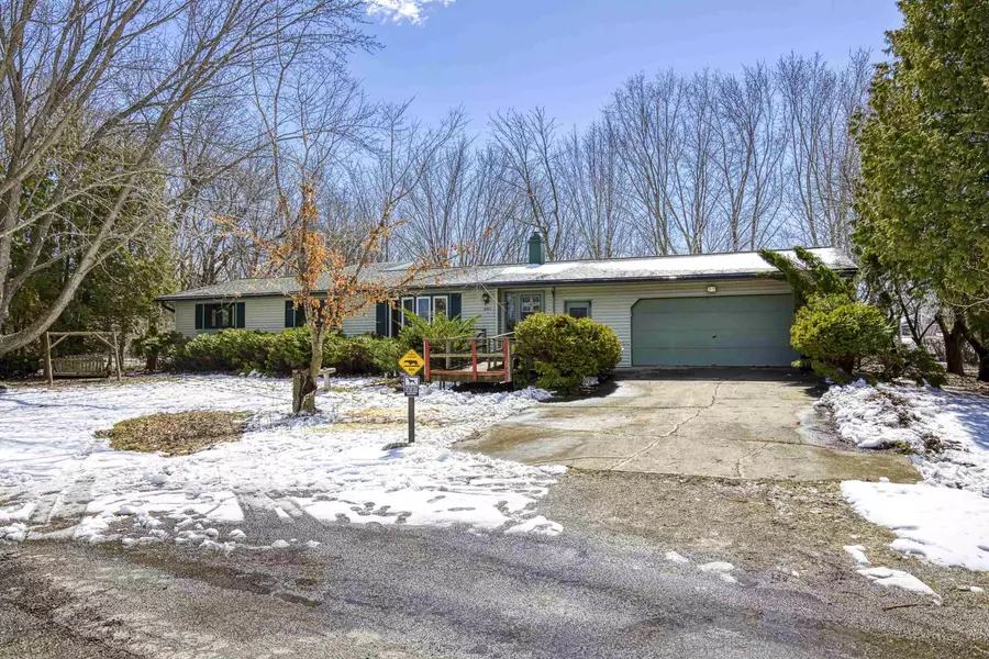 5551 CRYSTAL CT, Winneconne, WI 54986