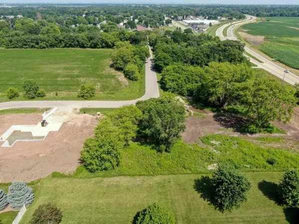 PIERCE LN #2,  Oshkosh,  WI 54904