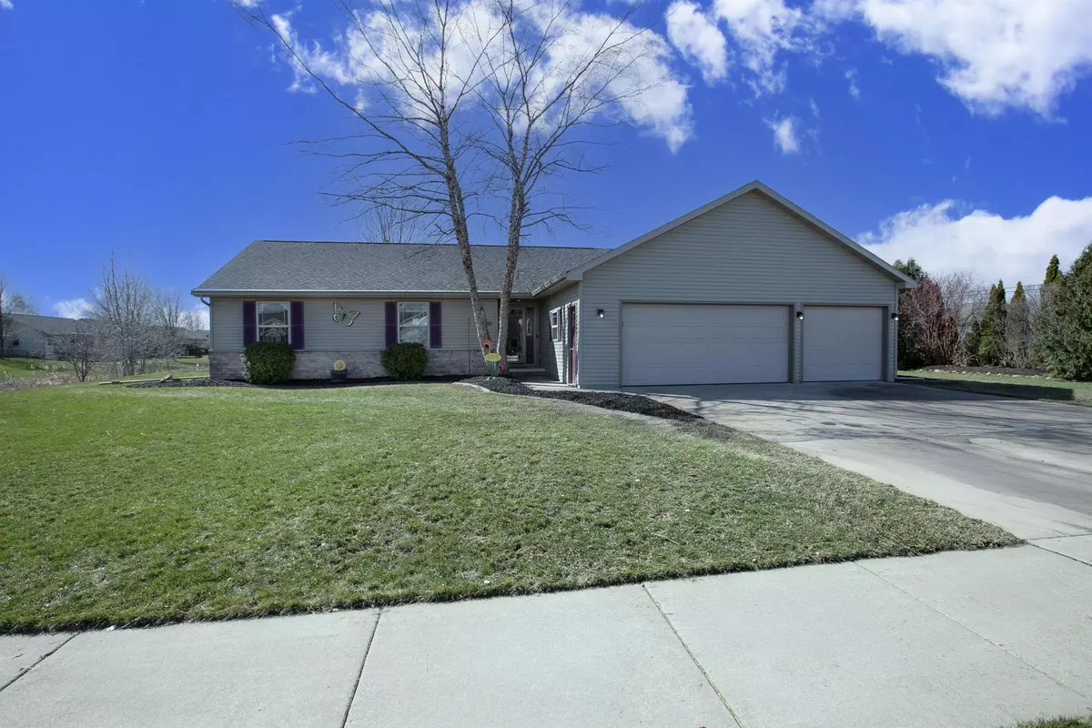Kaukauna, WI 54130,2101 OLDE COUNTRY CIR