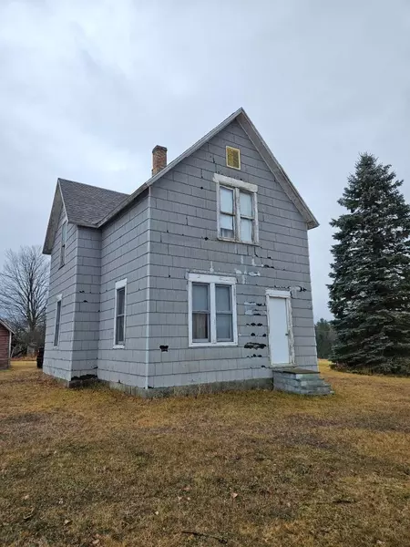 E560 CO RD 374, Carney, MI 49812
