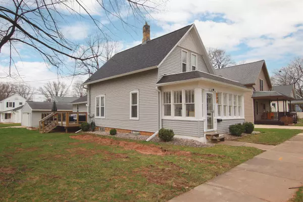 303 PARK ST, Kaukauna, WI 54130-2343