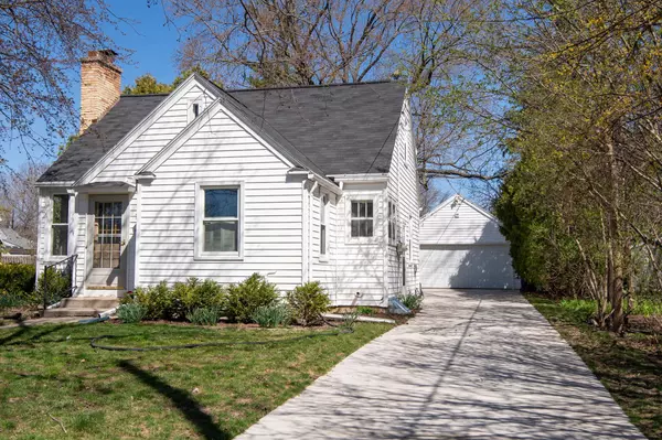 724 BALDWIN AVE, Oshkosh, WI 54901-3911