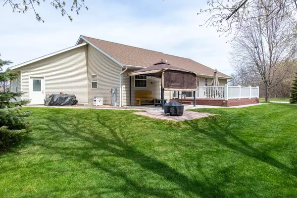 Sherwood, WI 54169,W5231 NATURES WAY DR