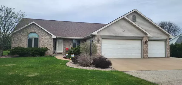 N1347 WESTGREEN DR, Greenville, WI 54942