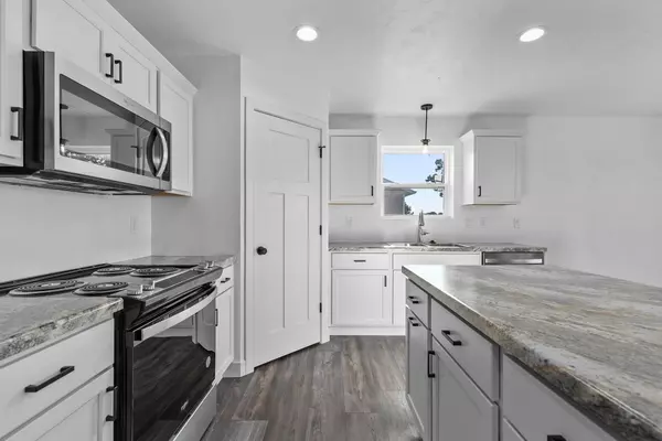 Kaukauna, WI 54130,2161 WHITE DOVE LN