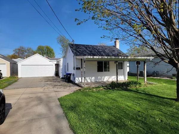 145 PLUMMER AVE, Neenah, WI 54956