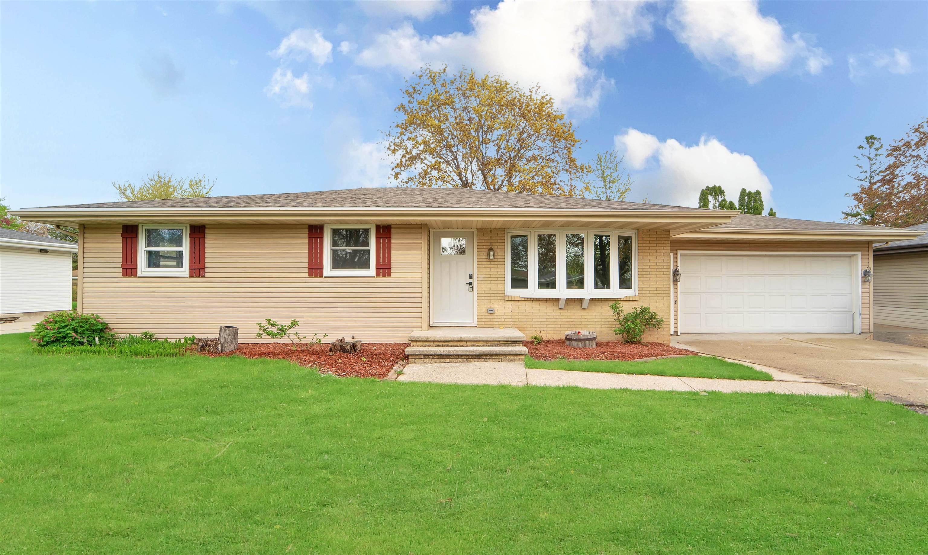 206 S FIDELIS ST, Appleton, WI 54915