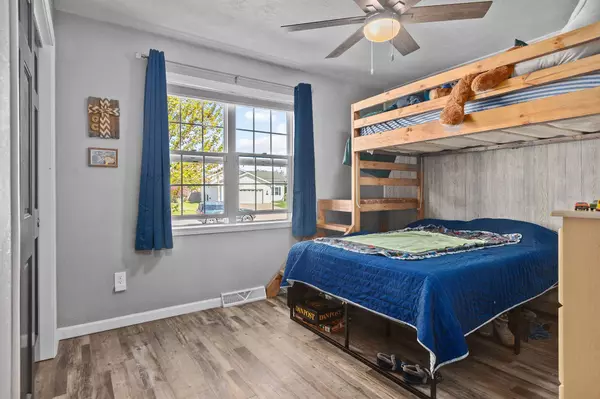 Neenah, WI 54956,2523 GRASSY LN