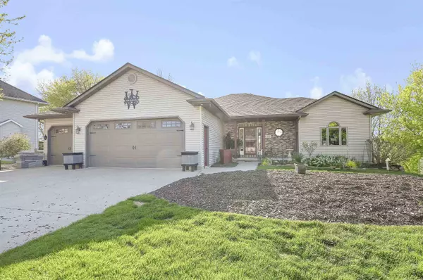 N439 ROBINHOOD DR, Sherwood, WI 54169