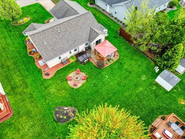 Neenah, WI 54956,1564 MEADOW FLOWER CT