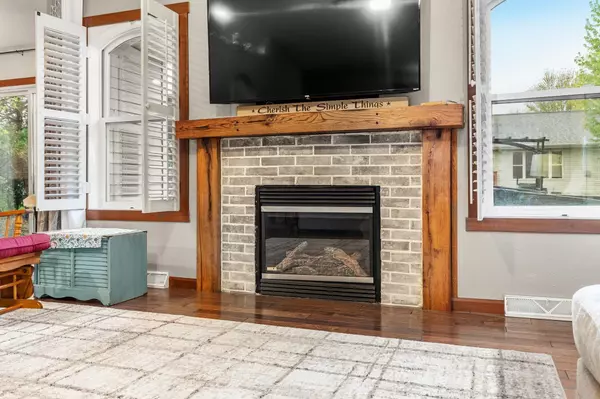 Neenah, WI 54956,1564 MEADOW FLOWER CT