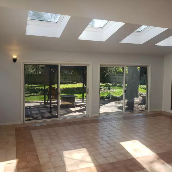 Neenah, WI 54956-4203,541 RIFORD RD