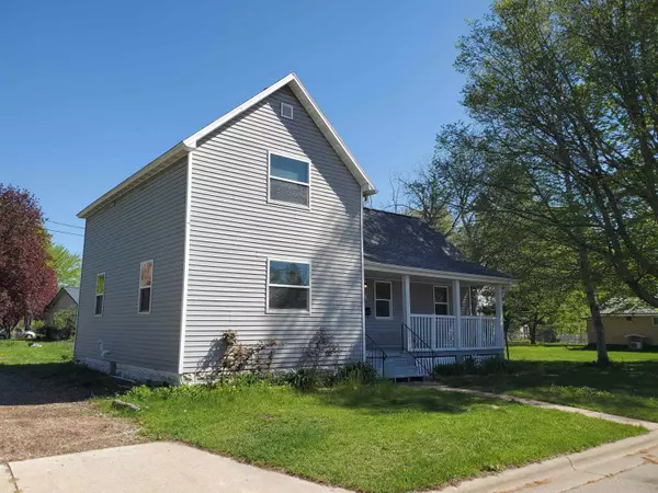 511 W 2ND ST, Shawano, WI 54166-1920