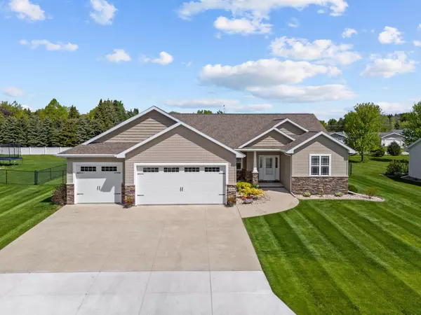 1449 AMENDMENT DR, Neenah, WI 54956-9677