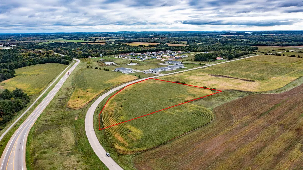 Waupaca, WI 54981-0000,COMMERCIAL DR