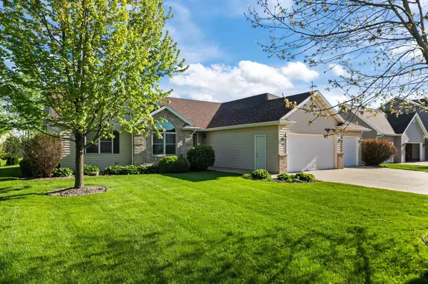 1319 WINTER WHEAT DR, Neenah, WI 54956-6540