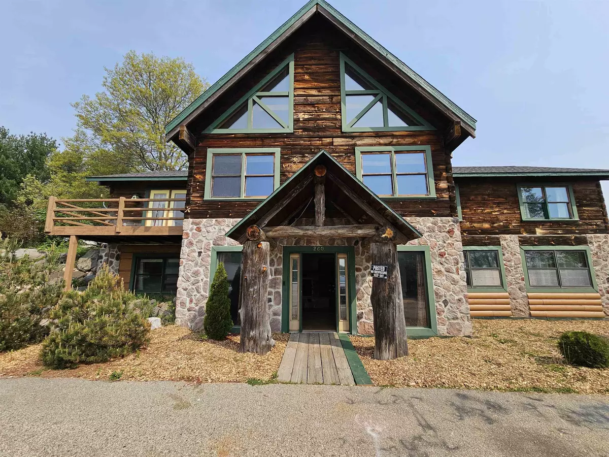 Coloma, WI 54930,260 W NORTH ST