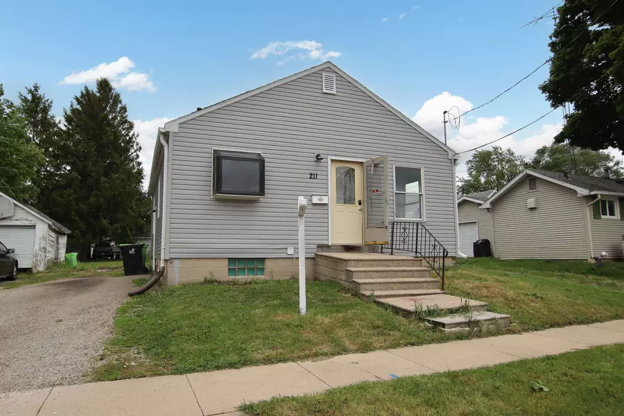 211 N FOREST ST, Waupun, WI 53963-1413
