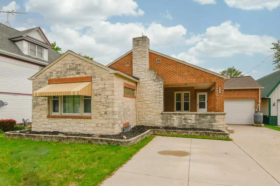 231 S LIBERTY ST, Valders, WI 54245