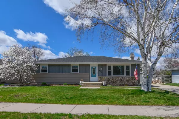 2331 MARATHON AVE, Neenah, WI 54956
