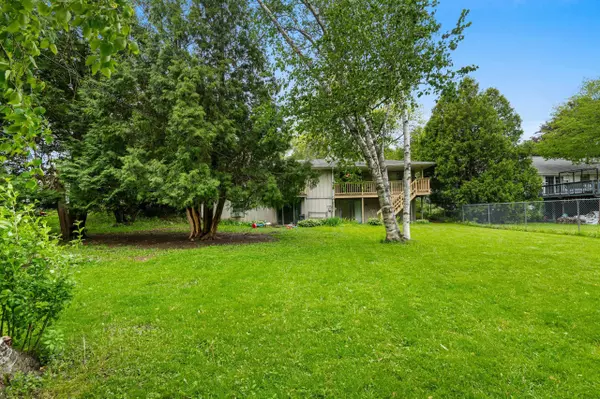 Green Bay, WI 54304,2458 WEST POINT RD