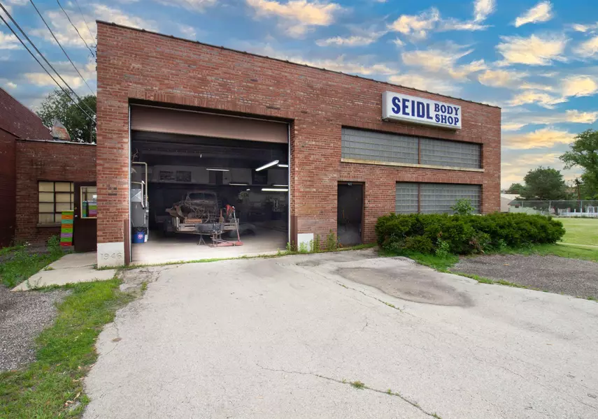 121 E FACTORY ST, Seymour, WI 54165